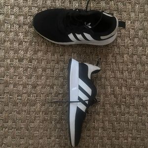 Adidas sneakers size 7 men's